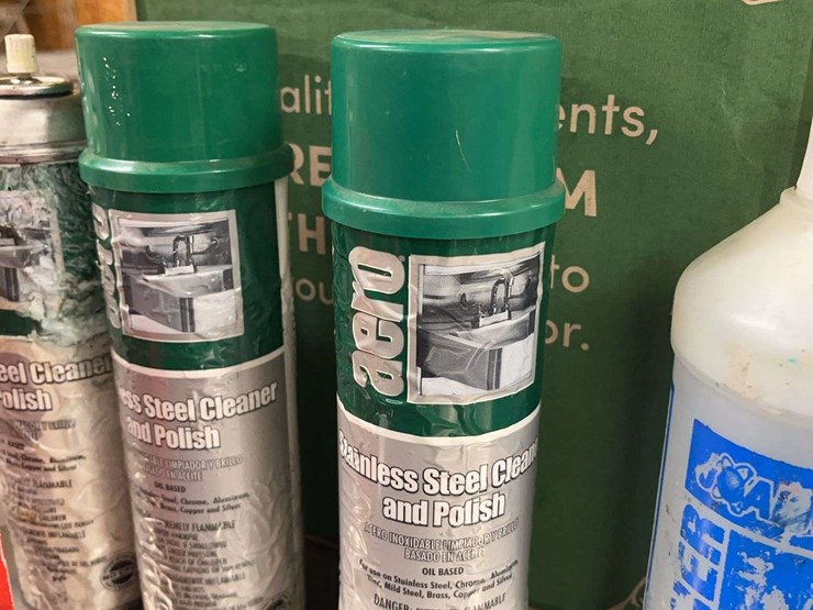box-of-cleaning-supplies-image-8