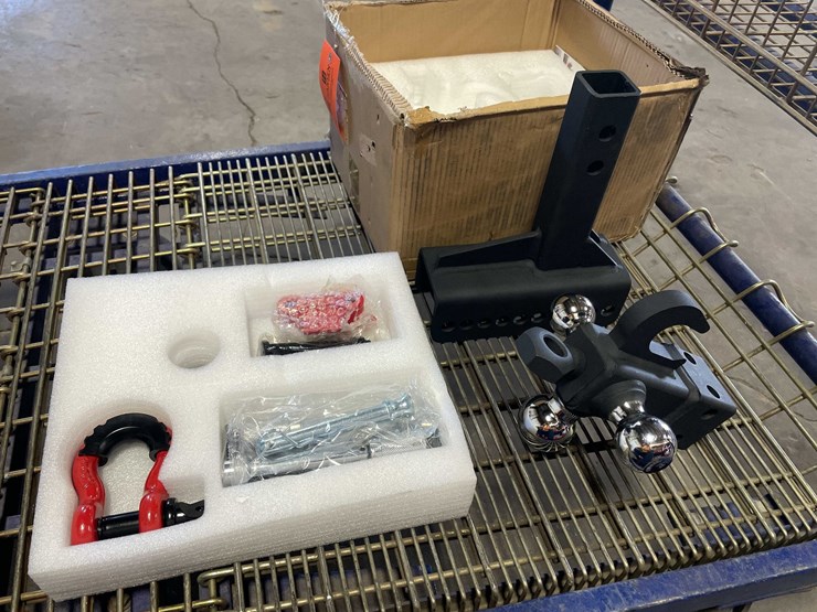 #2735-•-tri-ball-with-tow-hook-trailer-hitch-(cw)-image-1