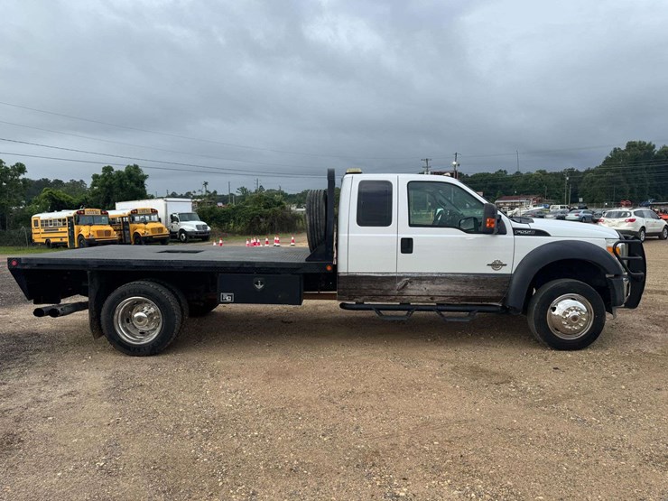 2012-ford-f550-xl-image-7