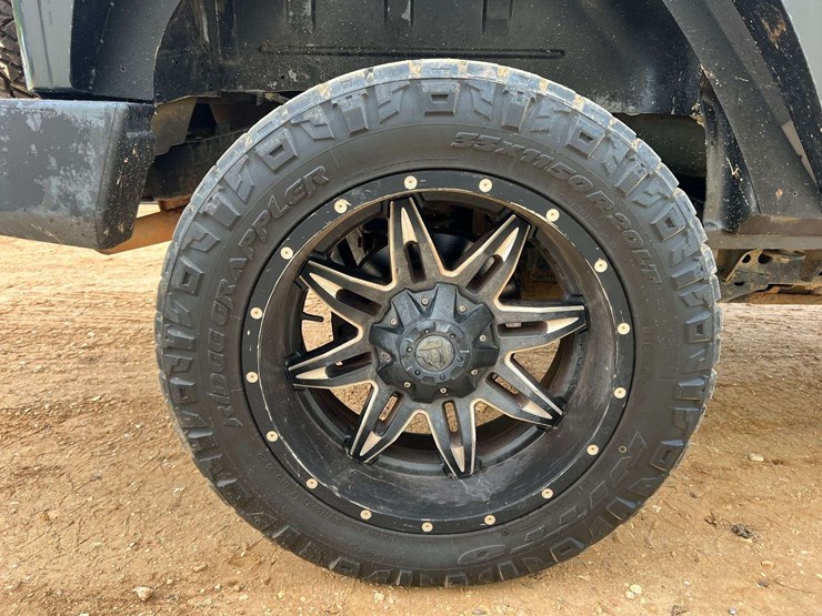 2010-jeep-wrangler-sport-image-17