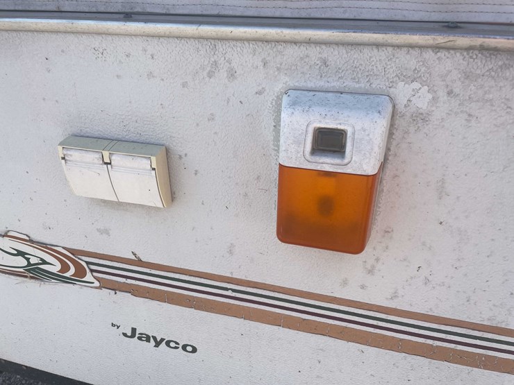#1514-•-jayco-qwest-pop-up-camper(of)-image-24