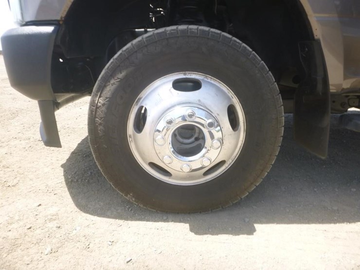 2020-ford-f350-image-21