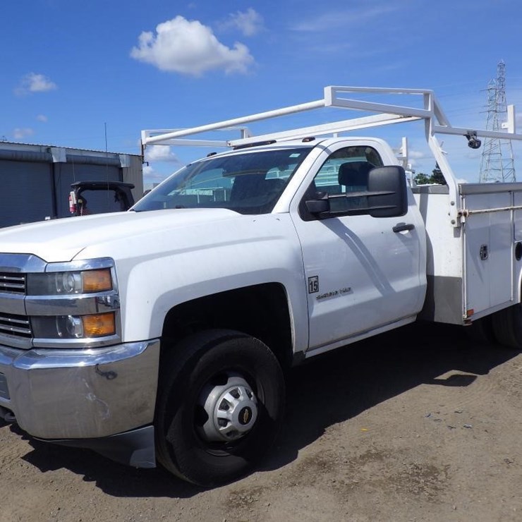2016 CHEVROLET 3500