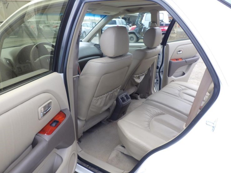 2001-lexus-rx300-image-7