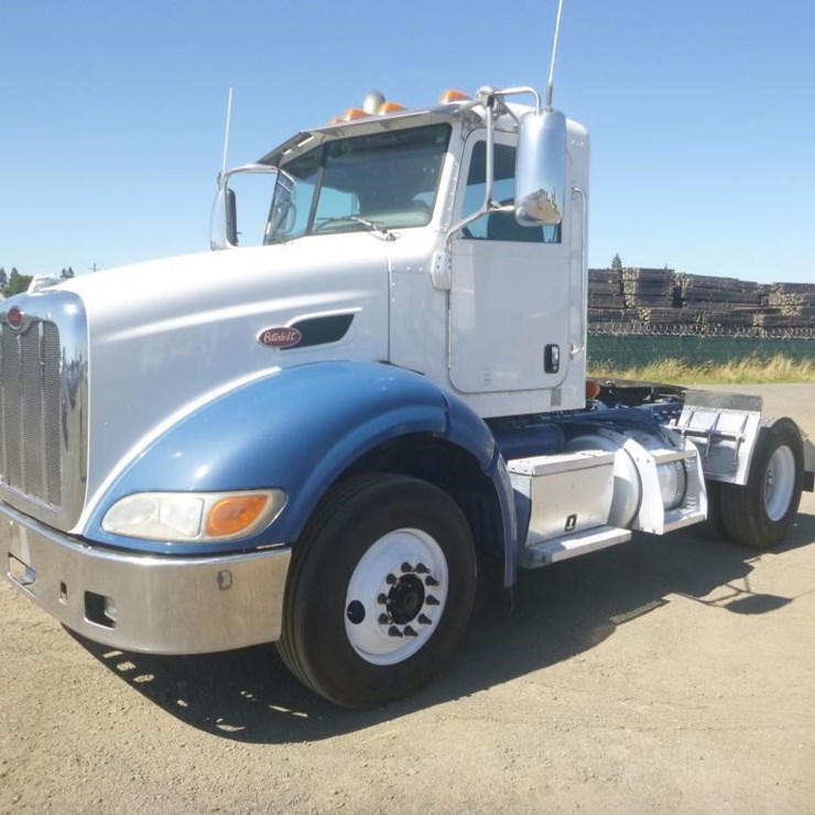 2013 PETERBILT 384