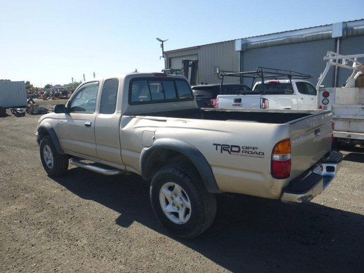 2003-toyota-tacoma-image-4