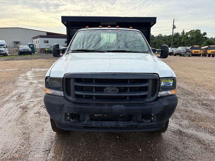 2003-ford-f550-image-5