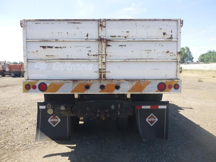 2009-international-durastar-4400-image-23