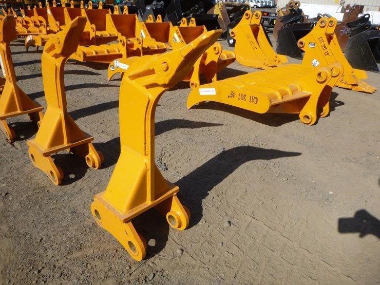 caterpillar-303-image-2