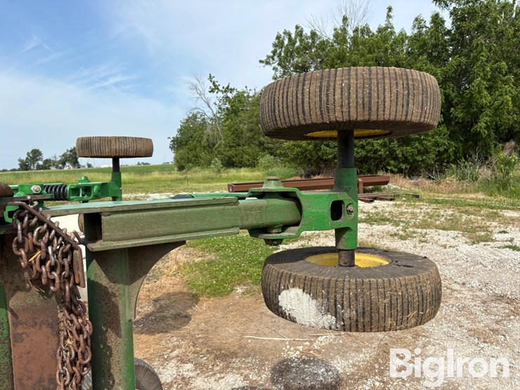 2020-john-deere-m15-image-11