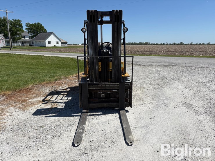 caterpillar-v40e-image-2