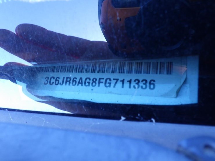 2015-dodge-1500-image-14
