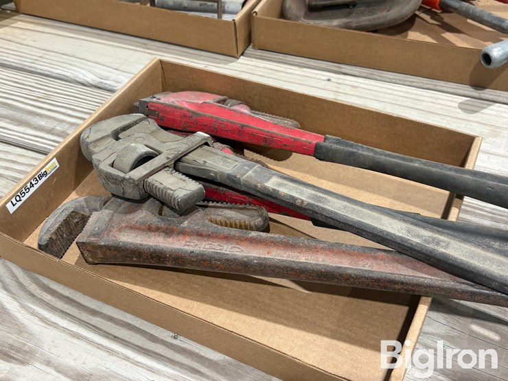 adjustable-pipe-wrenches-image-3