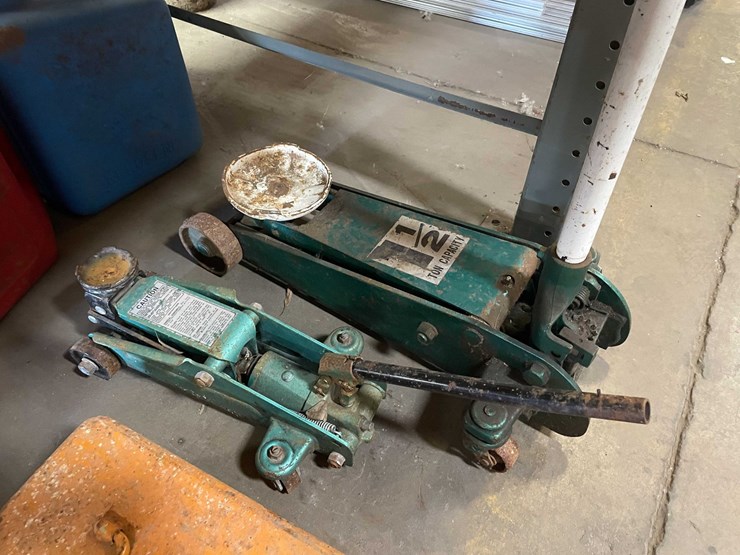 #2756-•-(2)-floor-jacks-(pr11)-image-1