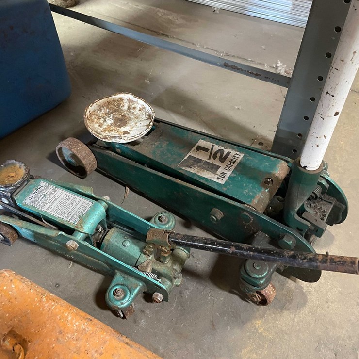 #2756 • (2) Floor Jacks (PR11)