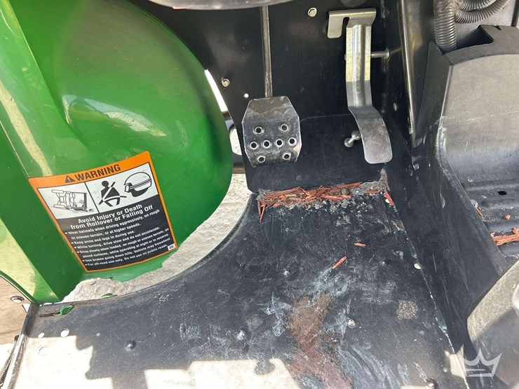 john-deere-gator-image-16