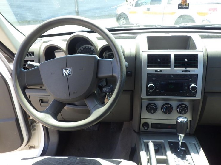 2008-dodge-nitro-image-9