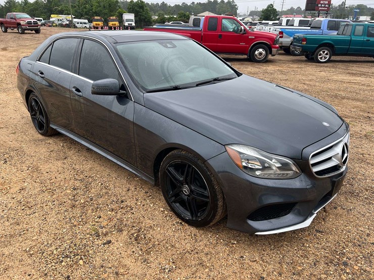 2014-mercedes-benz-e350-4-door-sedan-(270,397-miles)-image-4