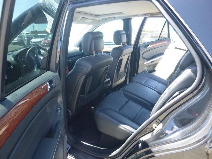 2009-mercedes-benz-ml350-image-7