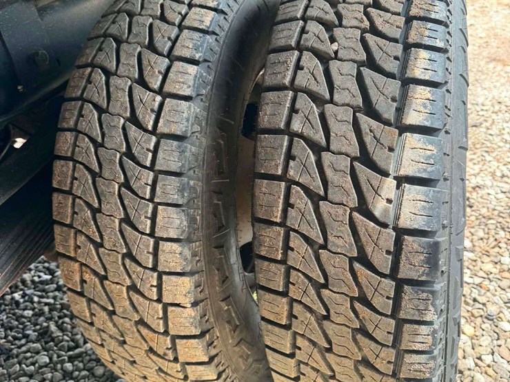 2012-ford-f350-image-15