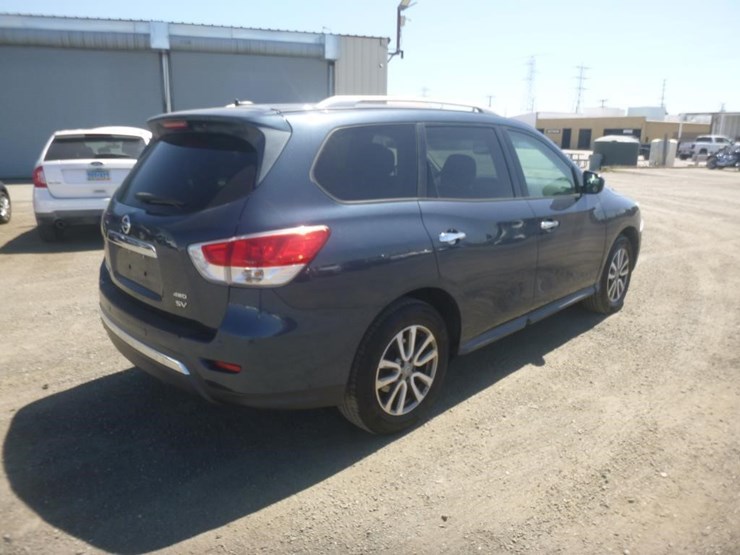2015-nissan-pathfinder-image-3