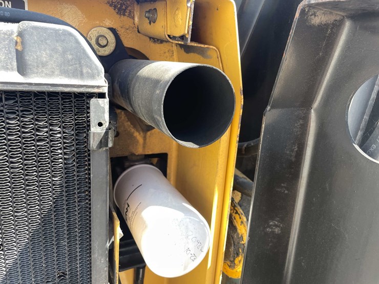 #1512-•-new-holland-skid-steer-(of)-image-32