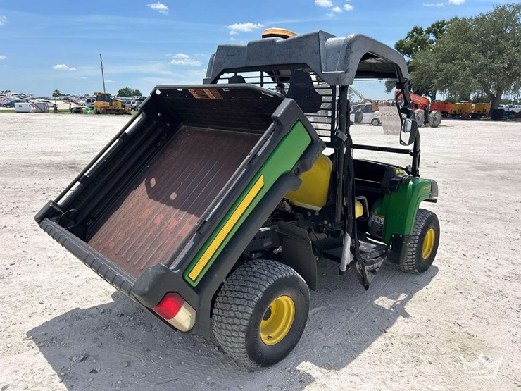 john-deere-gator-image-3