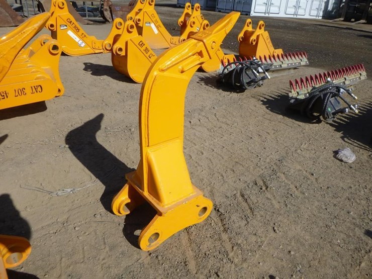 caterpillar-303-image-3