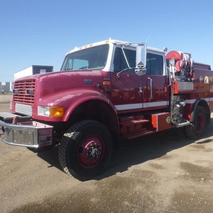 2001 INTERNATIONAL 4800