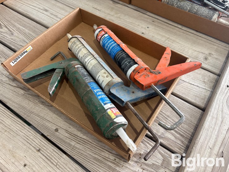 caulk-guns-image-2