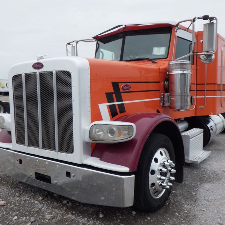 2014 PETERBILT 388