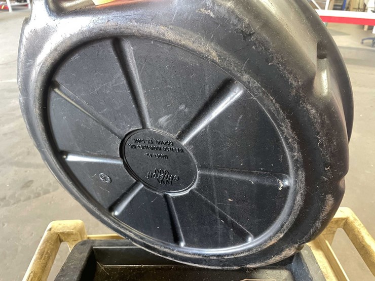 #2716-•-(2)-oil-drain-pans-(cw)-image-9