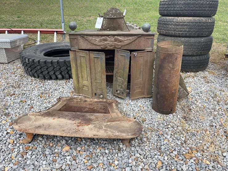 cast-iron-wood-burning-stove-image-1