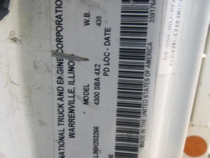 2006-international-durastar-4300-image-44