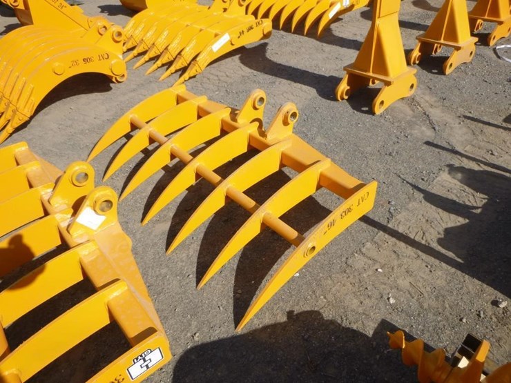 caterpillar-303-image-1