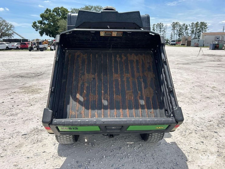 john-deere-gator-image-17