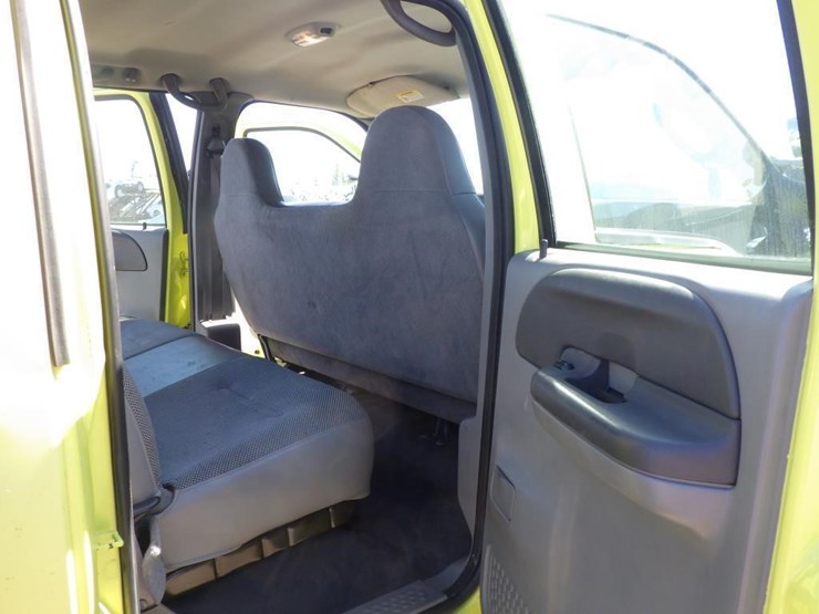 2003-ford-f550-image-8