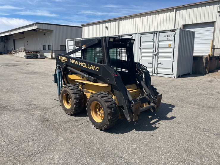 #1512-•-new-holland-skid-steer-(of)-image-3
