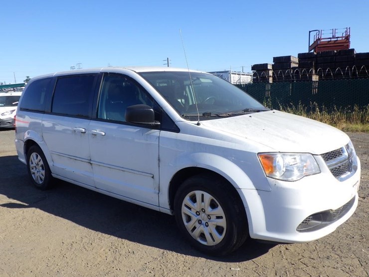 2017-dodge-grand-caravan-image-2