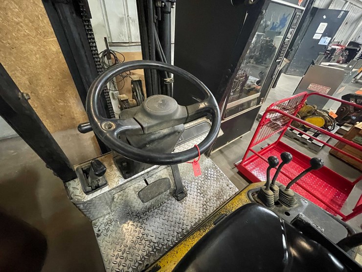 #1501-•-yale-3000lb-capacity-forklift-(wall-e)-image-11