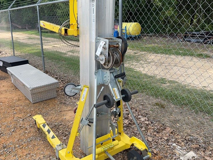 2020-sumner-2615-lift-on-castors-image-3