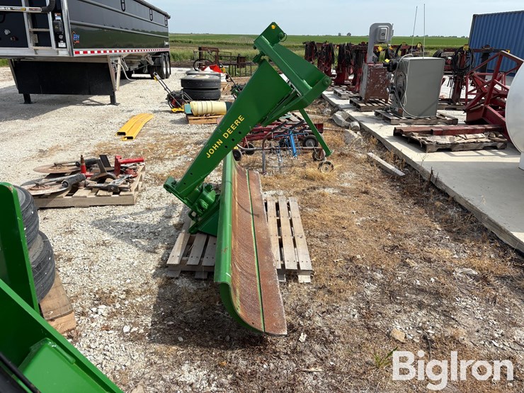 john-deere-115-image-4