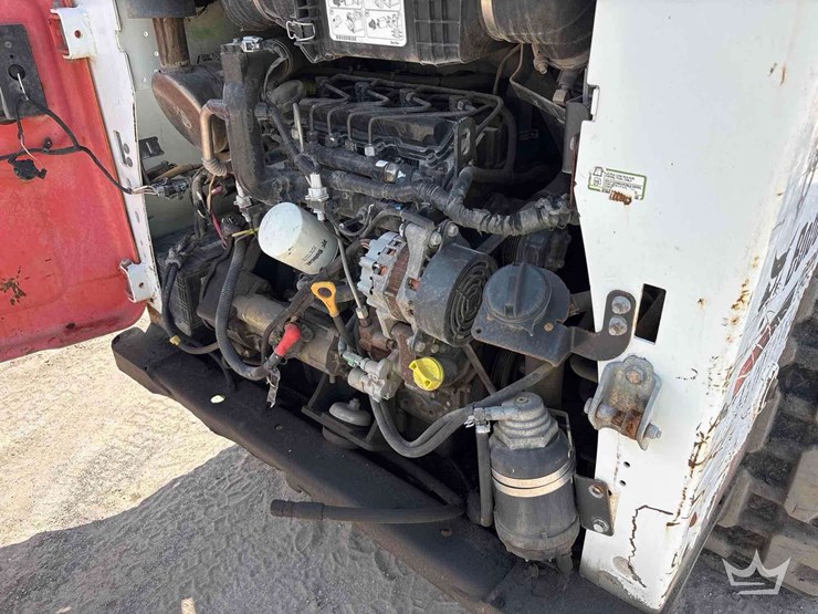 2014-bobcat-t590-image-17