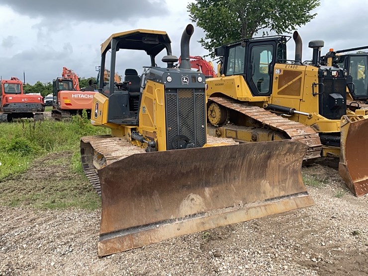 2021-deere-450k-image-2