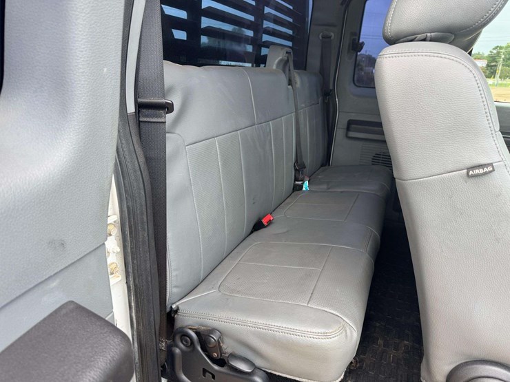 2012-ford-f550-xl-image-15