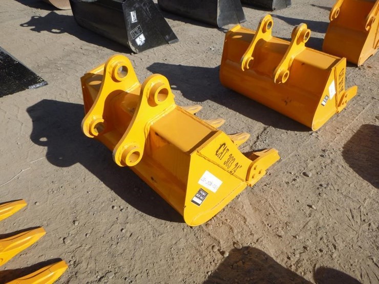 caterpillar-303-image-3