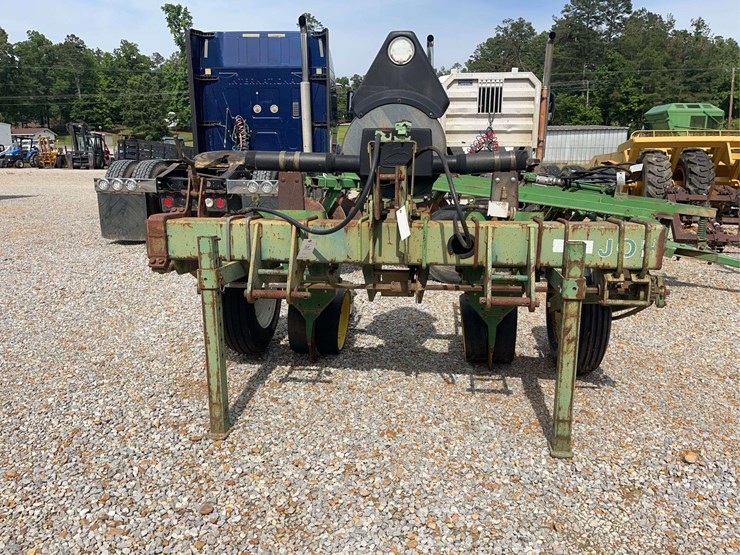 john-deere-2-image-2