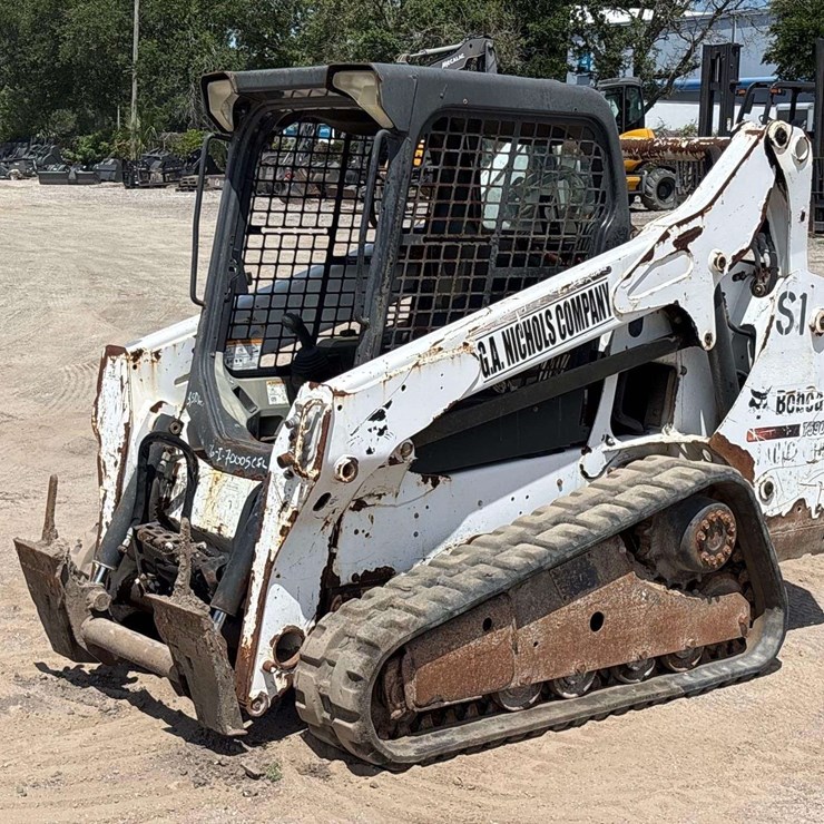2014 BOBCAT T590