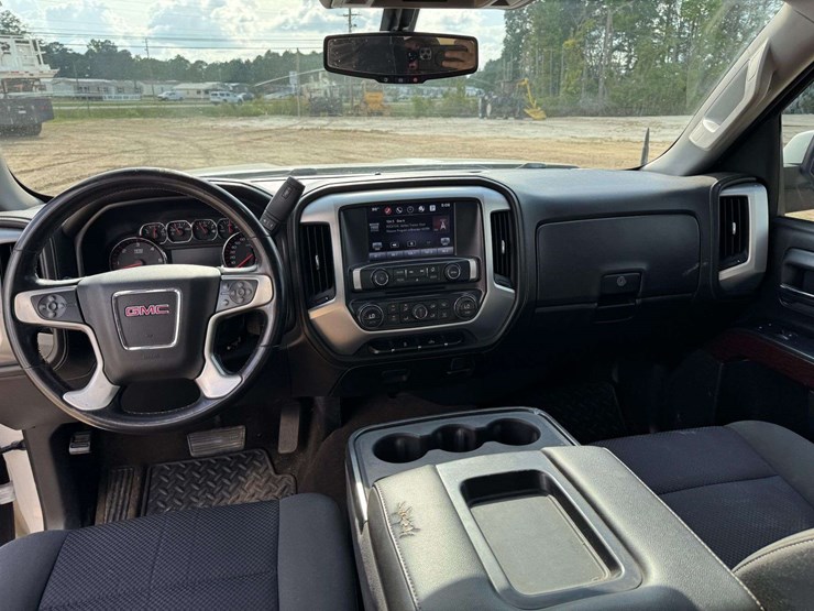 2015-gmc-sierra-1500-sle-image-12
