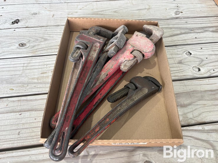 adjustable-pipe-wrenches-image-1